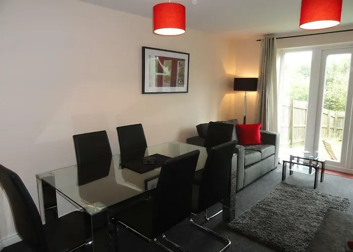 Perry House, Long Ashton, By Cliftonvalley Bristol